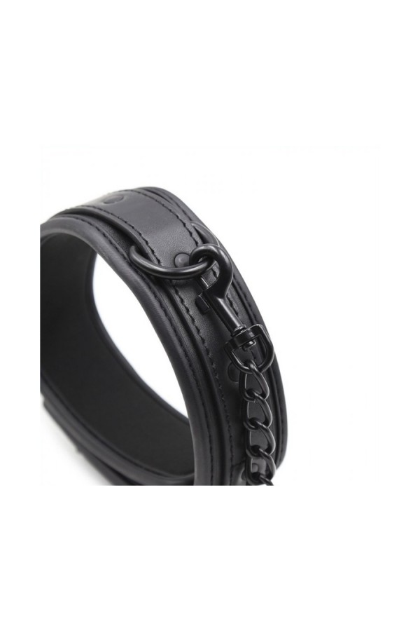 Collars / FUKR Black Collar + Lead