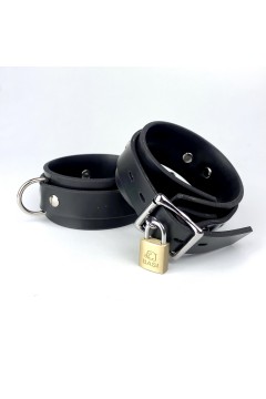 Wrist Restraints / Ru88er Lockable rubber wrist cuff