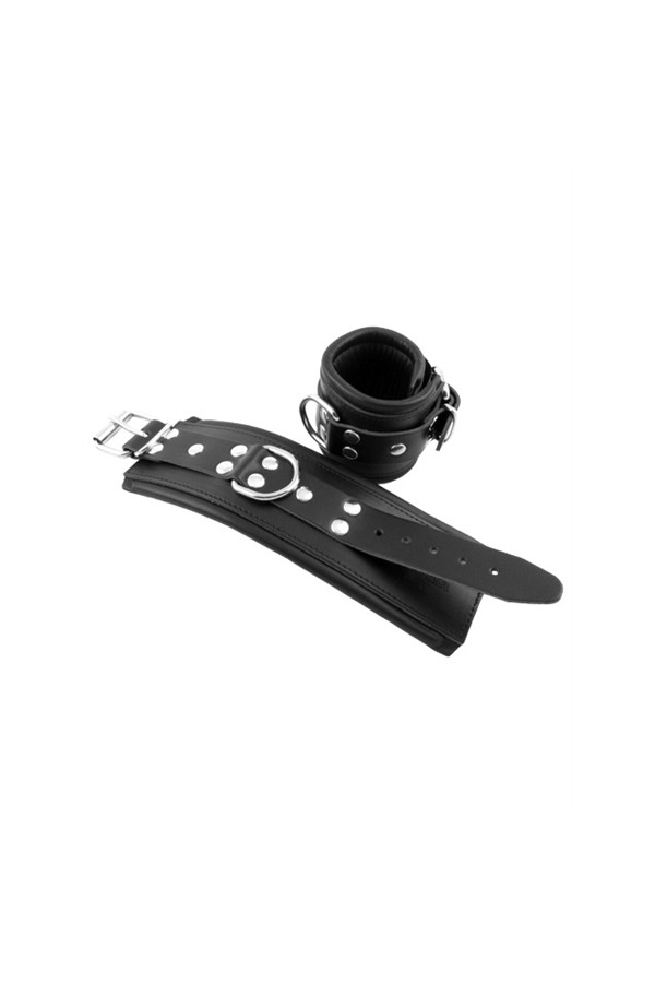 Wrist Restraints / Mister B Leather wrist restraints, color padding